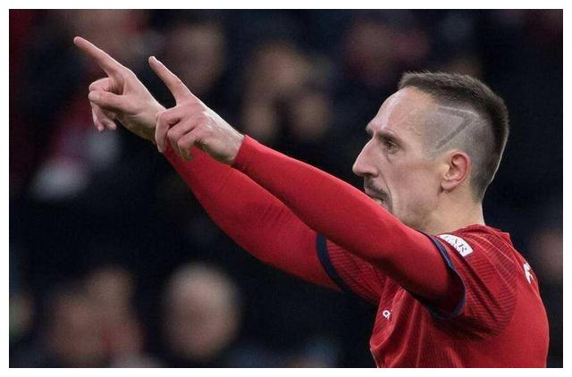 今晨德甲传出新动向，浙江队伤情更新，管理层表态——管理层满意，年轻球员得到机会的简单介绍